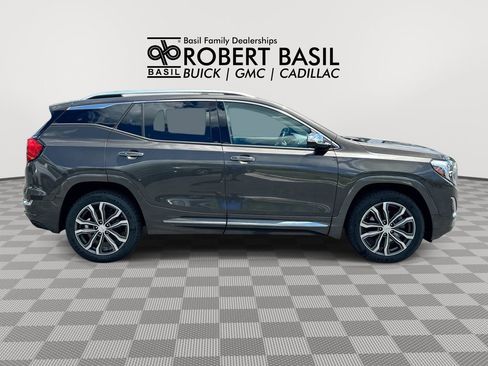 Used 2019 GMC Terrain Denali w/ Advanced Safety Package AWD/4WD image 9