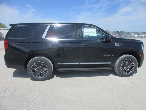 New 2026 GMC Yukon Elevation w/ Elevation Premium Package AWD/4WD image 3