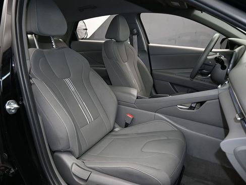 Used 2024 Hyundai Elantra SEL image 42