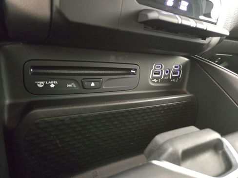 Used 2019 RAM 1500 Big Horn AWD/4WD image 24