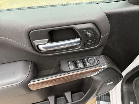 Used 2022 Chevrolet Silverado 1500 High Country w/ Technology Package AWD/4WD image 15