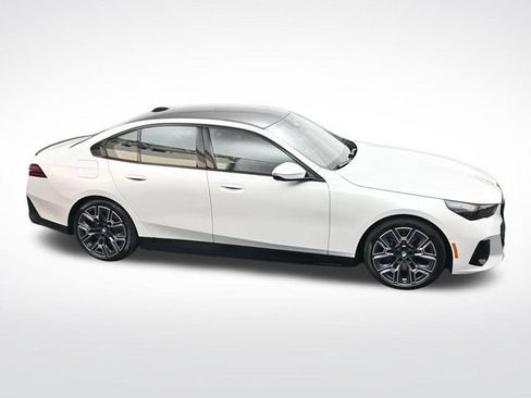 New 2027 BMW 550e xDrive AWD/4WD image 27