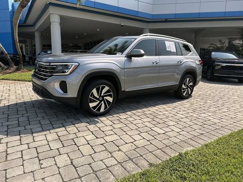 Used 2024 Volkswagen Atlas SEL AWD/4WD image 31