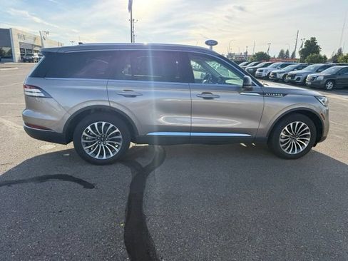 Used 2021 Lincoln Aviator Reserve w/ Equipment Group 201A AWD/4WD image 12