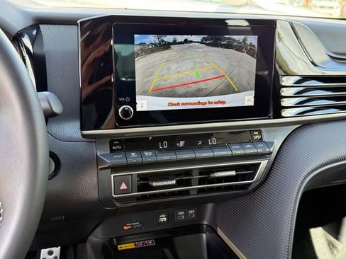 Used 2026 Toyota Camry SE w/ Convenience Package image 21