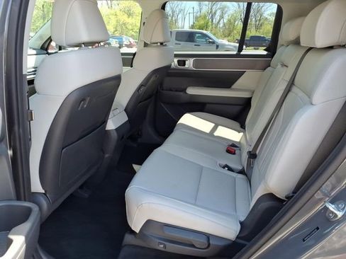 Used 2025 Hyundai Santa Fe SEL FWD image 14