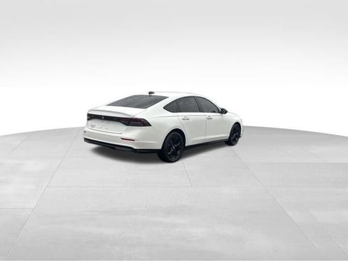 Certified 2025 Honda Accord SE image 4