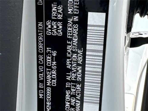 Used 2017 Volvo S60 T5 Inscription Platinum w/ Climate Package image 28