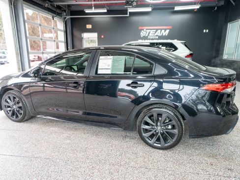 Used 2024 Toyota Corolla SE image 2