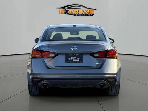 Used 2022 Nissan Altima 2.5 SR image 5
