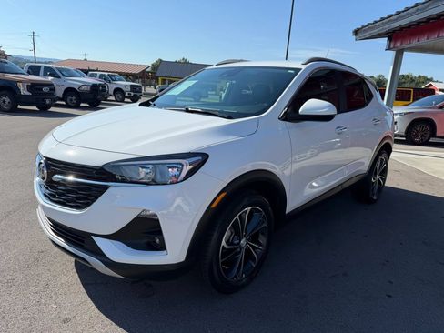 Used 2022 Buick Encore GX Select FWD image 2