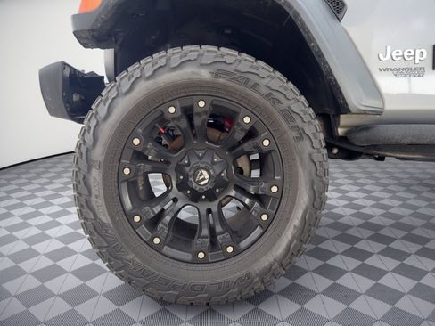 Used 2018 Jeep Wrangler Unlimited Sport S AWD/4WD image 13