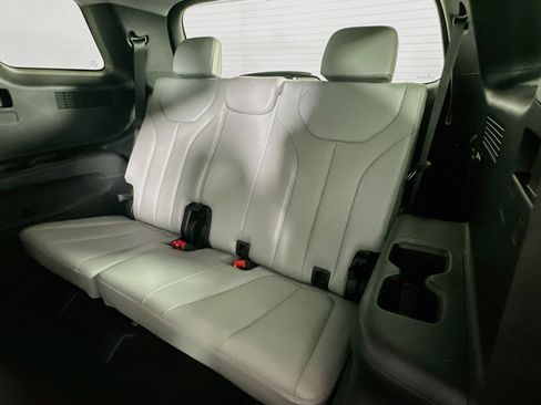 Used 2025 Hyundai Palisade SEL FWD image 29