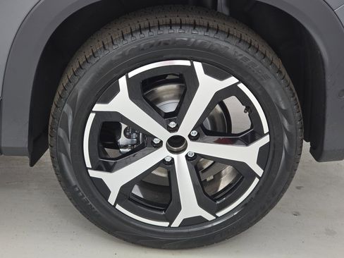 New 2026 Volkswagen Tiguan SE image 33