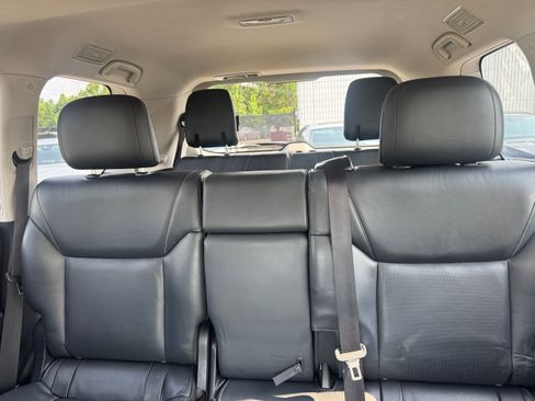 Used 2015 Lexus LX 570 4WD w/ Luxury Package image 11