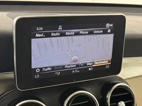 Used 2019 Mercedes-Benz GLC 300 image 18