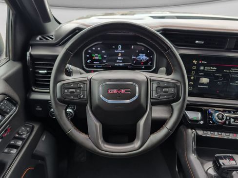 Used 2024 GMC Sierra 1500 AT4 w/ Technology Package AWD/4WD image 11