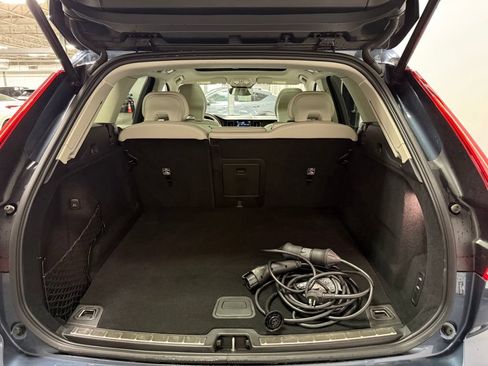 Used 2023 Volvo XC60 T8 Ultimate AWD/4WD image 15