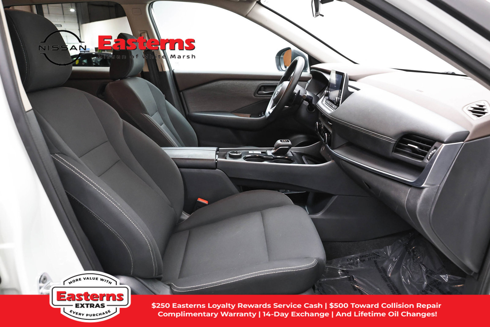 Used 2023 Nissan Rogue S AWD/4WD image 24