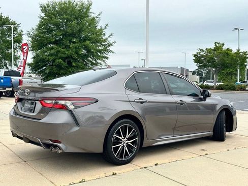 Used 2021 Toyota Camry SE FWD image 21