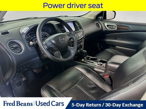 Used 2015 Nissan Pathfinder Platinum image 14