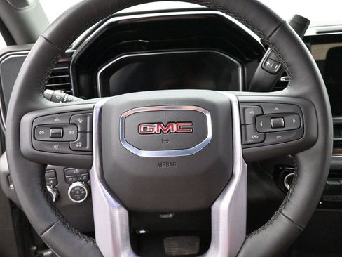 Used 2025 GMC Sierra 1500 Elevation image 16