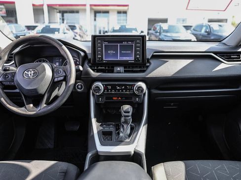 Certified 2022 Toyota RAV4 XLE w/ Convenience Package FWD image 2