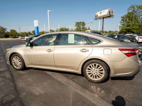 Used 2015 Toyota Avalon XLE Premium FWD image 4