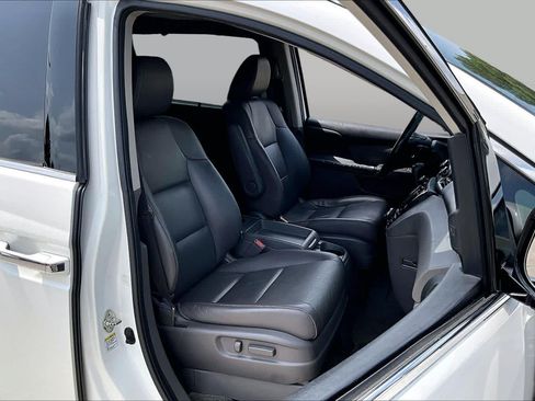 Used 2014 Honda Odyssey Touring image 7