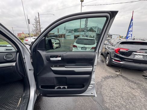 Used 2018 Toyota Tundra SR5 image 22