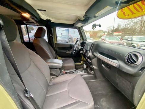 Used 2013 Jeep Wrangler Unlimited Sport image 9