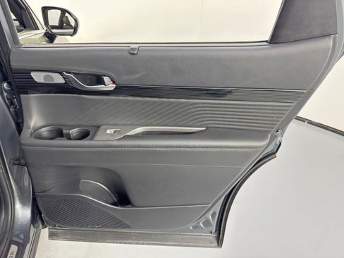 Used 2023 Hyundai Palisade Calligraphy image 46