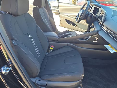 New 2026 Hyundai Elantra Sport FWD image 10