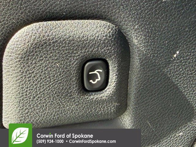 Used 2019 Jeep Grand Cherokee Altitude AWD/4WD image 18
