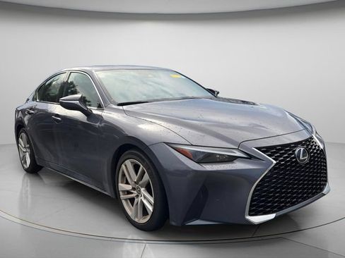 Used 2025 Lexus IS 300 w/ Comfort Package RWD image 4