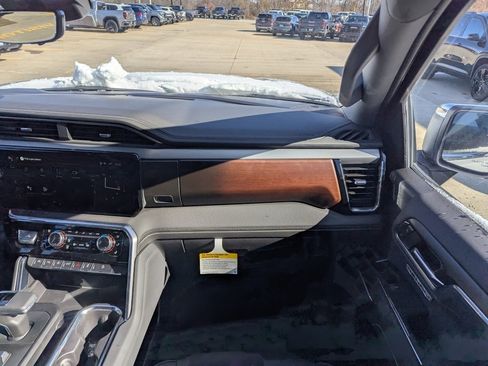 New 2026 GMC Sierra 1500 Denali w/ Denali Reserve Package image 4