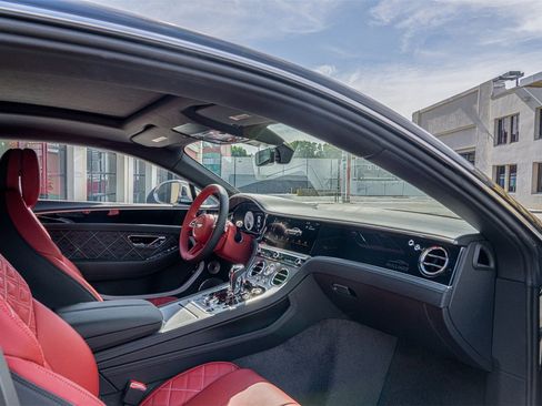 Used 2024 Bentley Continental GT Mulliner image 12