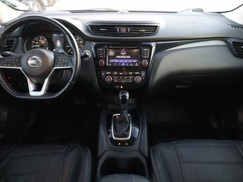 Used 2021 Nissan Rogue Sport SV image 15