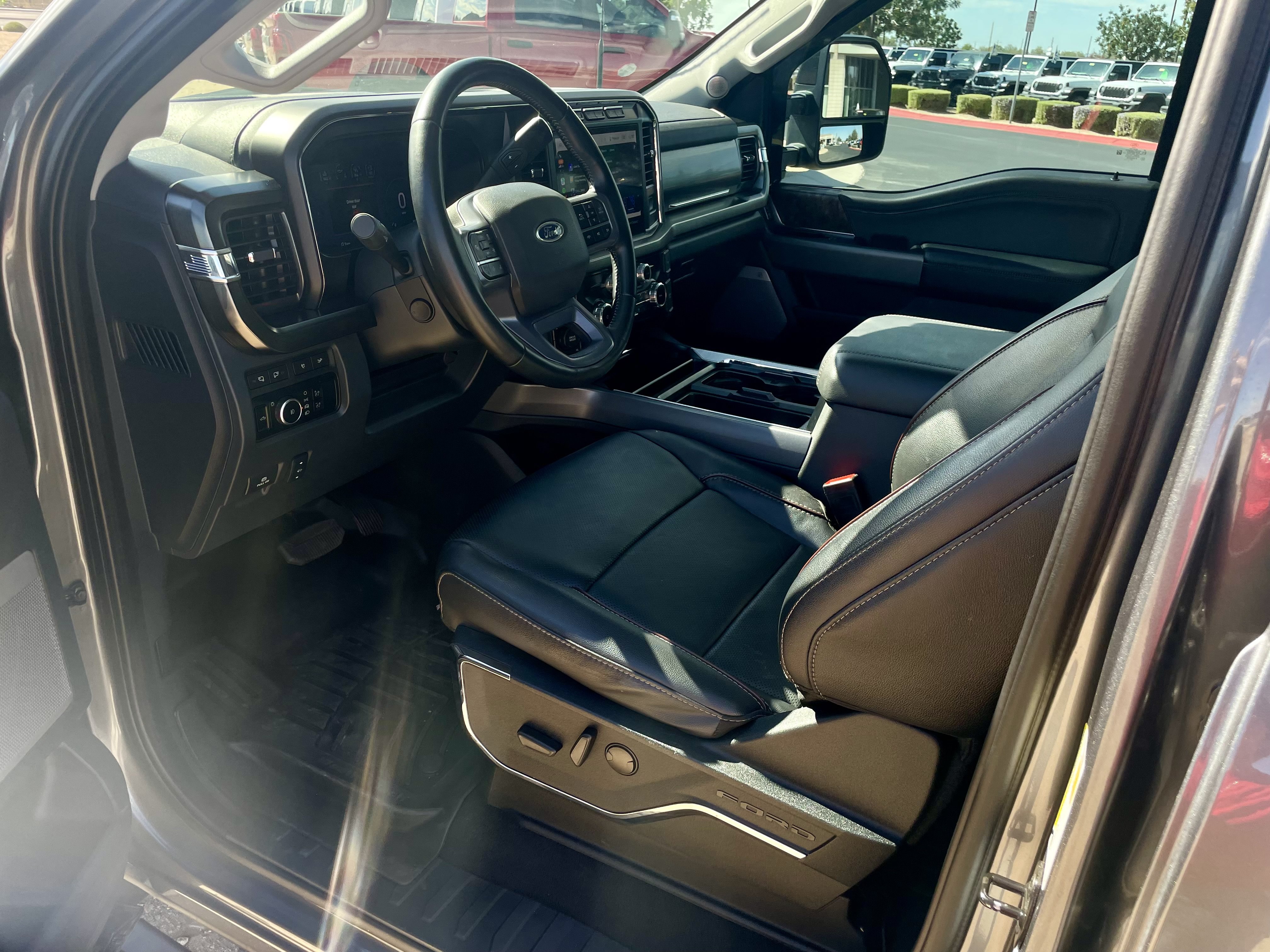 Used 2023 Ford F350 Lariat w/ Lariat Ultimate Package AWD/4WD image 10