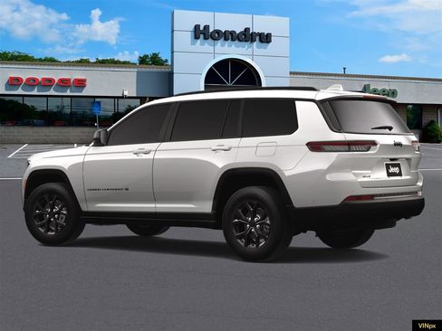 New 2025 Jeep Grand Cherokee L Altitude image 4