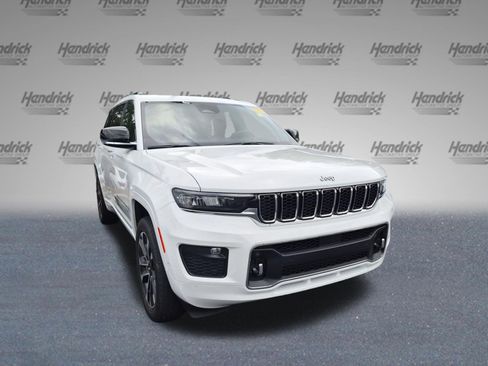 Used 2023 Jeep Grand Cherokee L Overland AWD/4WD image 2
