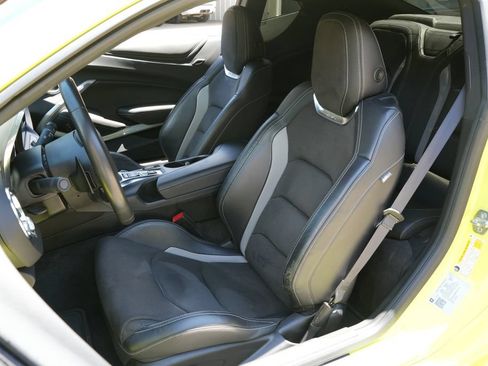 Used 2021 Chevrolet Camaro SS RWD image 16