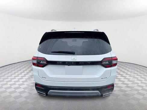 New 2025 Honda Pilot Elite image 6