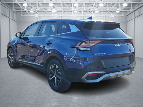 Used 2023 Kia Sportage EX image 4