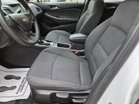 Used 2016 Chevrolet Cruze LT image 19