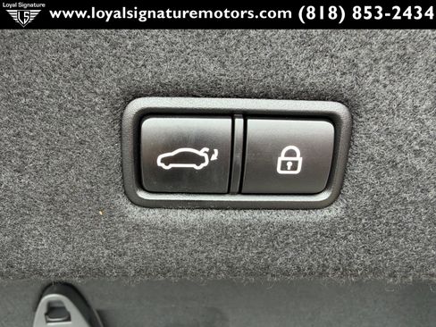 Used 2019 Genesis G90 5.0 Ultimate image 13