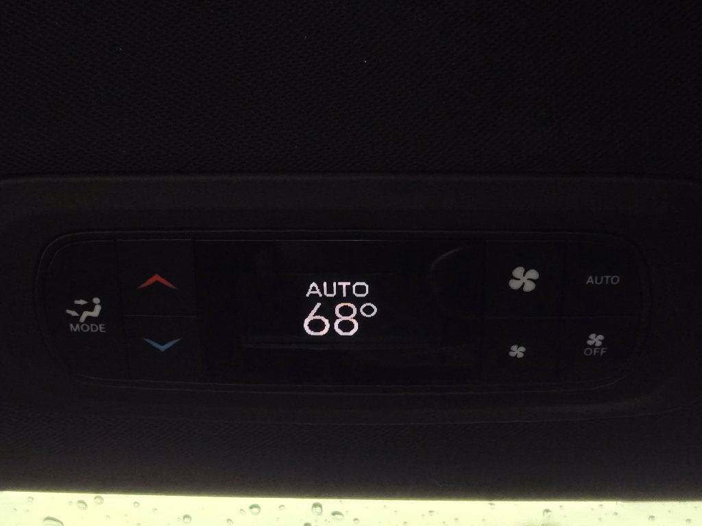 Used 2021 Chrysler Pacifica Touring-L w/ Uconnect Theater Family Group FWD image 36