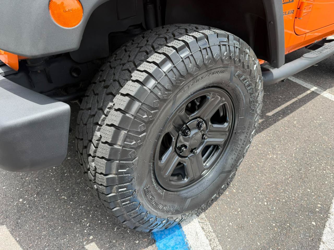 Used 2013 Jeep Wrangler Sport AWD/4WD image 6