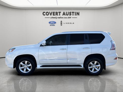 Used 2018 Lexus GX 460 w/ Navigation Package AWD/4WD image 2