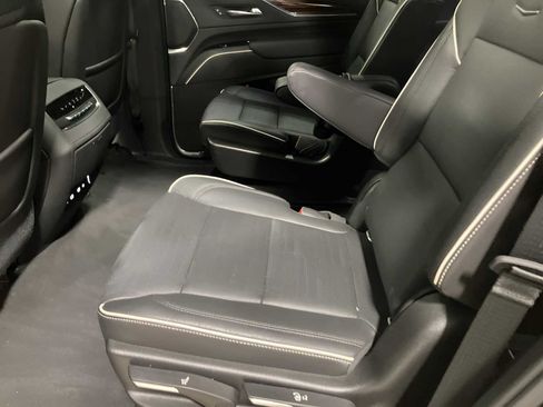 Used 2021 Cadillac Escalade Premium Luxury w/ Performance Package AWD/4WD image 14